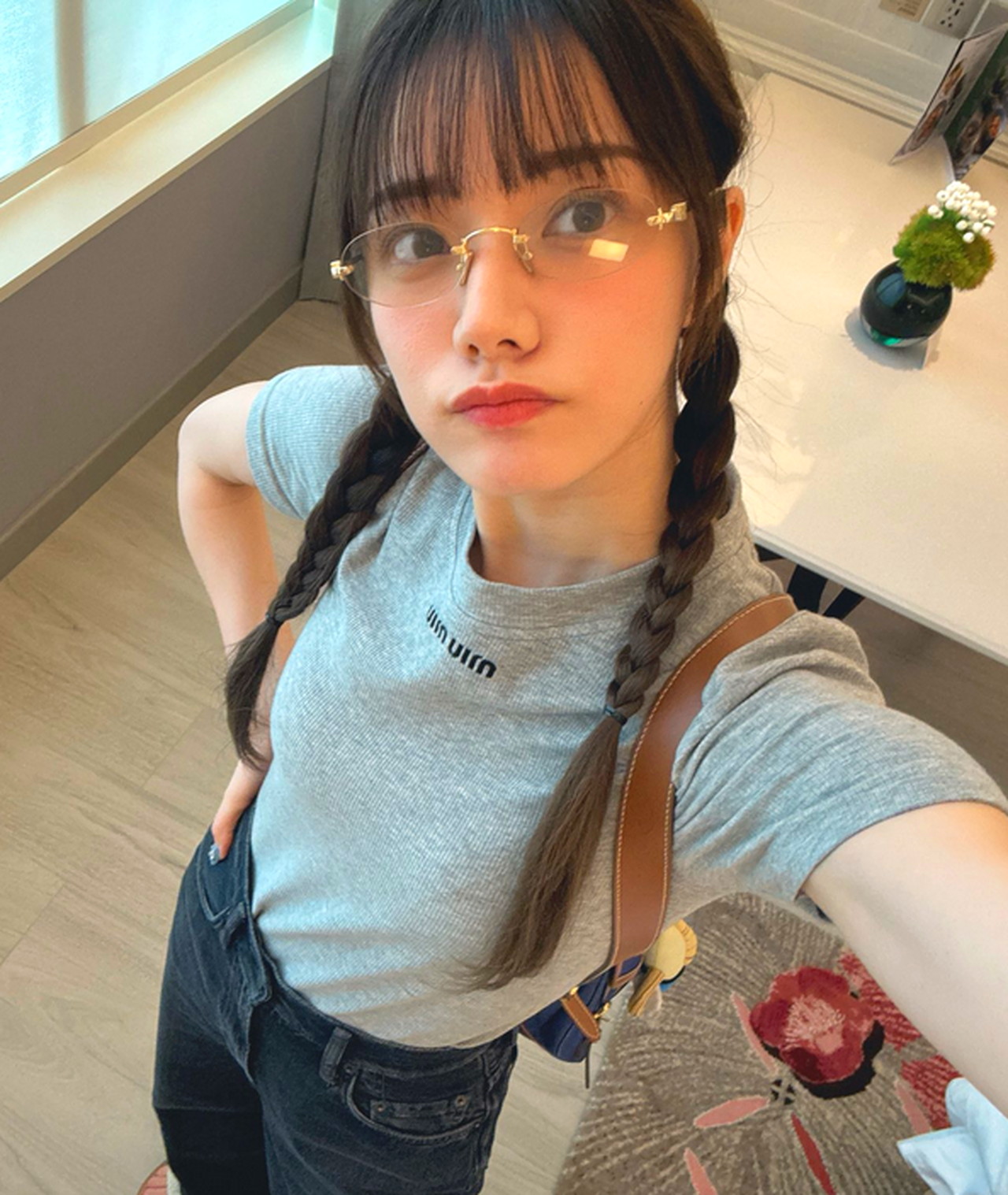 宮下玲奈 X