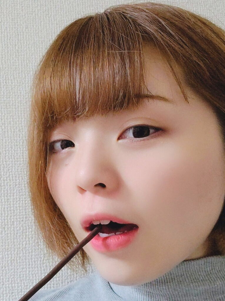 小白川愛菜 X